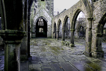 [ photo: Ruins of St Thomas a Becket Church (built 1256), Heptonstall, West Yorkshire, England, UK, December 2005 (img 103-030) ]