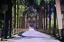 [ photo: Wohler Bridge Perspective, Sonoma County, California, USA, September 2004 (img NC-5587-11) ]