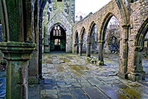 [ photo: 103-030 Ruins of St Thomas a Becket Church 1 ]