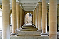 [ photo: 113-006 Columns & Arch at the Middle Temple 1 ]