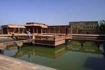 [ photo: Anup Talao Reflecting Pool opposite the Imperial Residence, Fatehpur Sikri, Uttar Pradesh, India, February 2010 (img 202-031) ]
