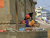 [ photo: Kashi, Raja Ghat, Old Man in Red Turban, Varanasi, Uttar Pradesh, India, February 2010 (img 196-055) ]
