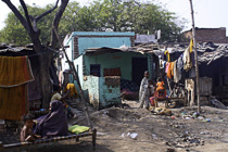 [ photo: Kashi Streets, Family and Washing, Varanasi, Uttar Pradesh, India, February 2010 (img 200-045) ]